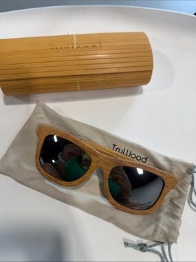 Bamboo Frame Sunglasses in Light Wood